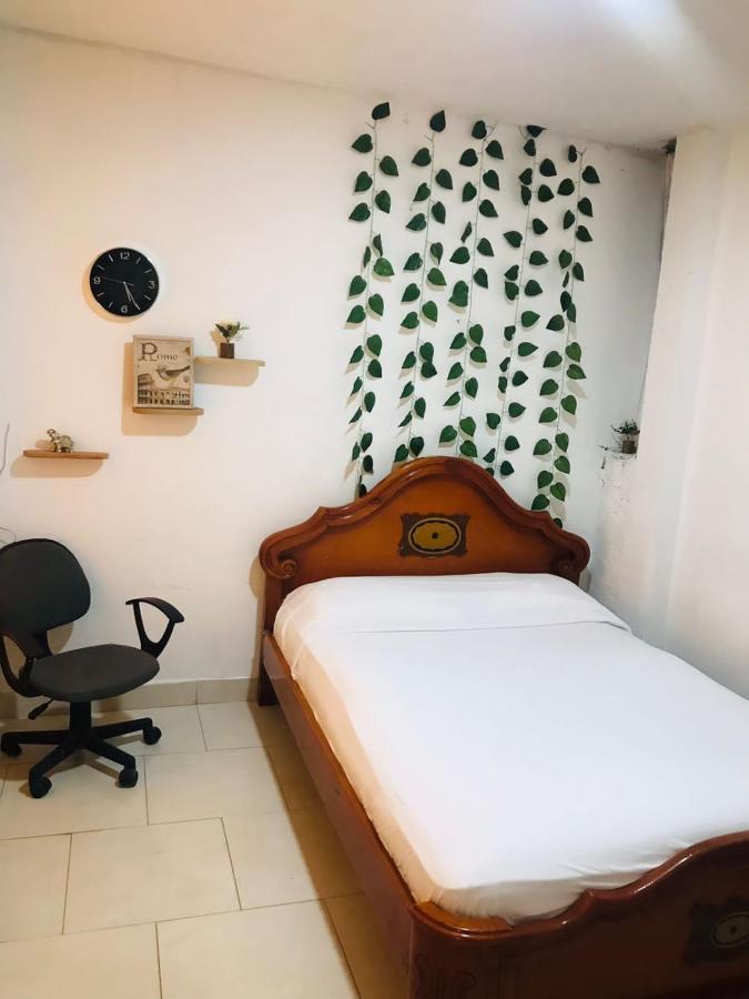 Hostal La 18 Pereira Exteriör bild