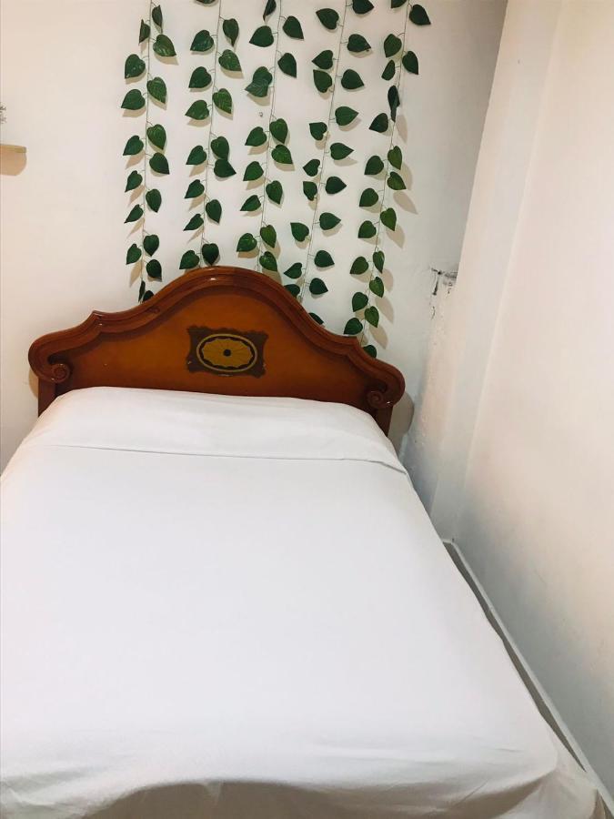 Hostal La 18 Pereira Exteriör bild